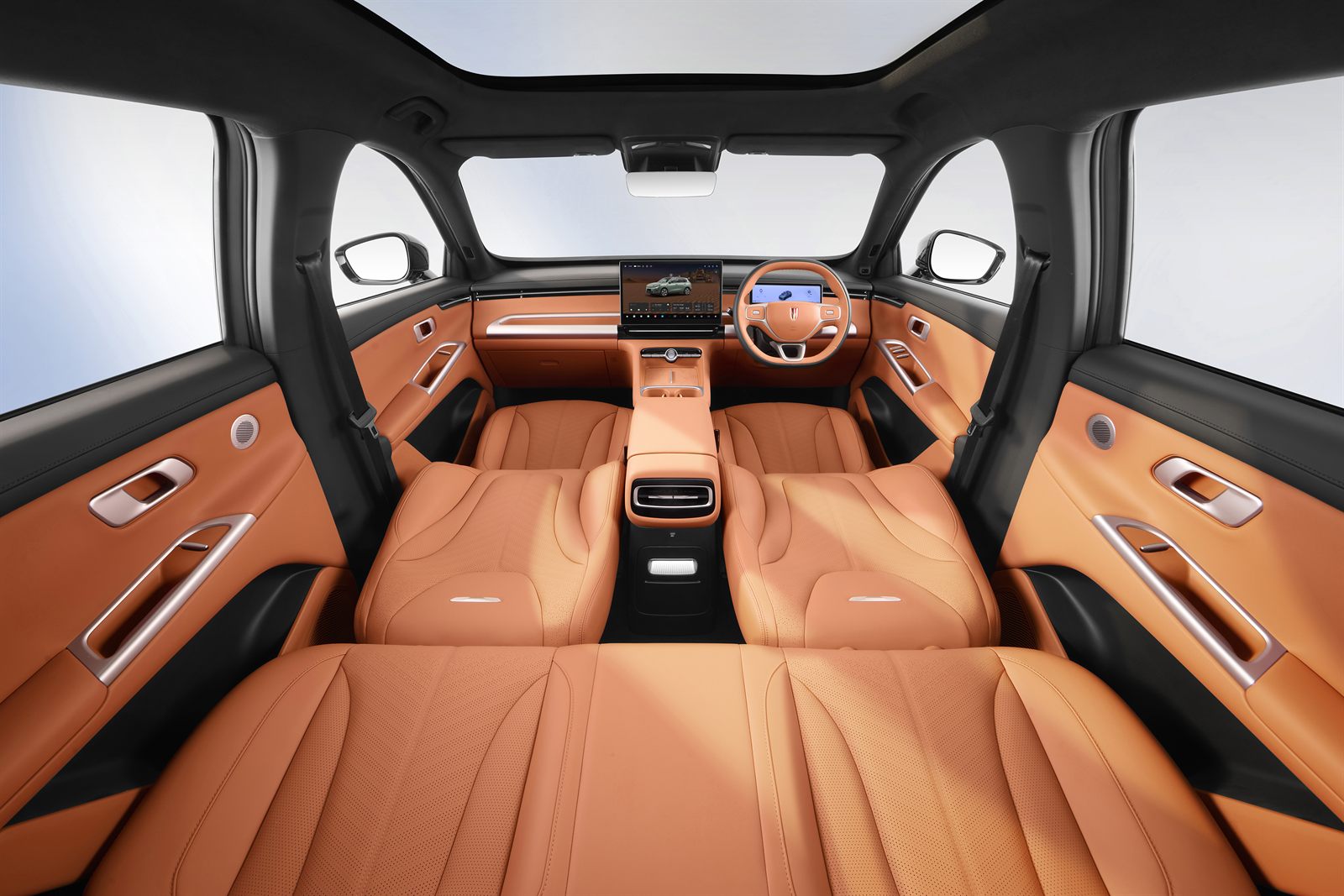 HONGQI G117 flexible luggage and interior space