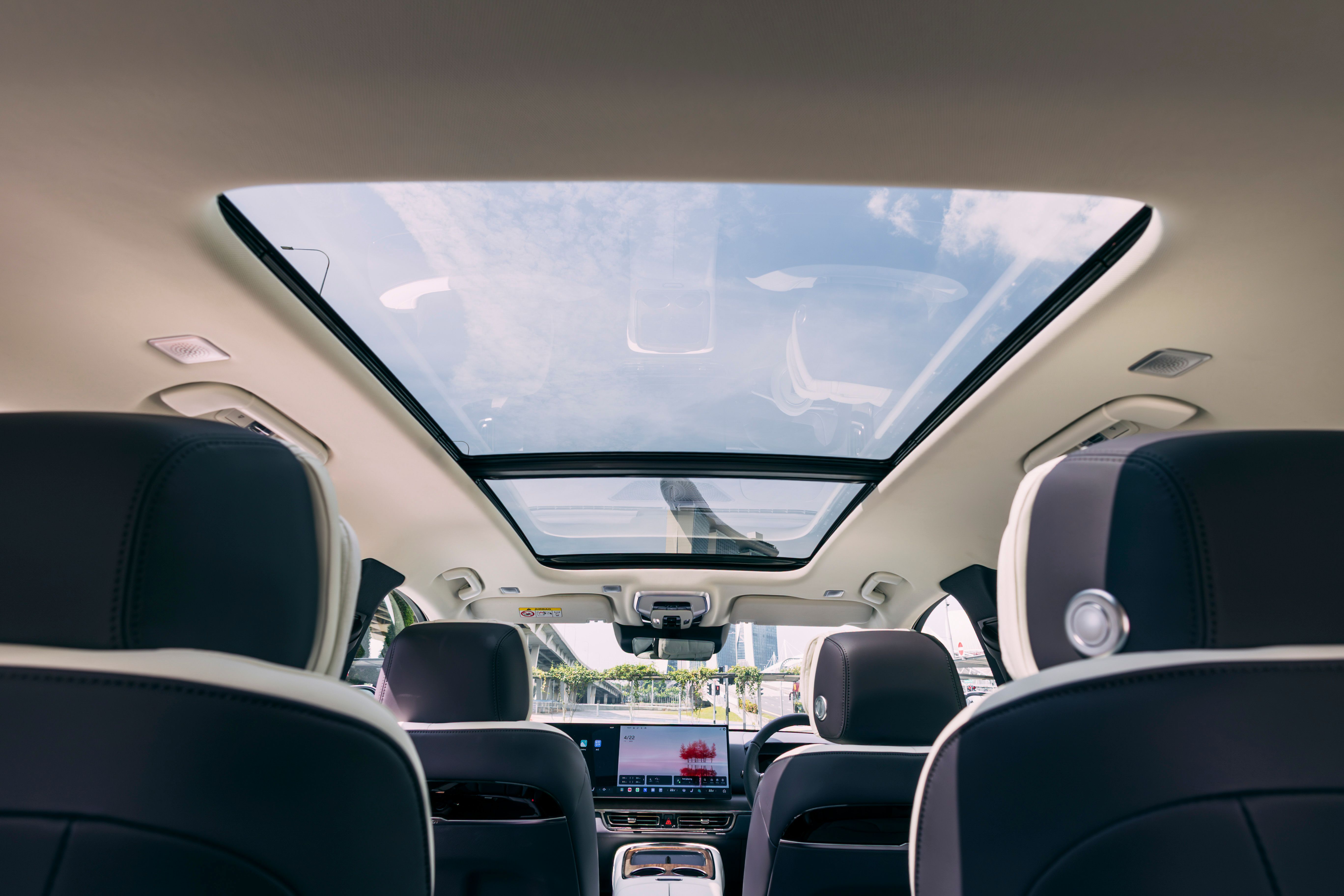 Panoramic roof · Hongqi Singapore